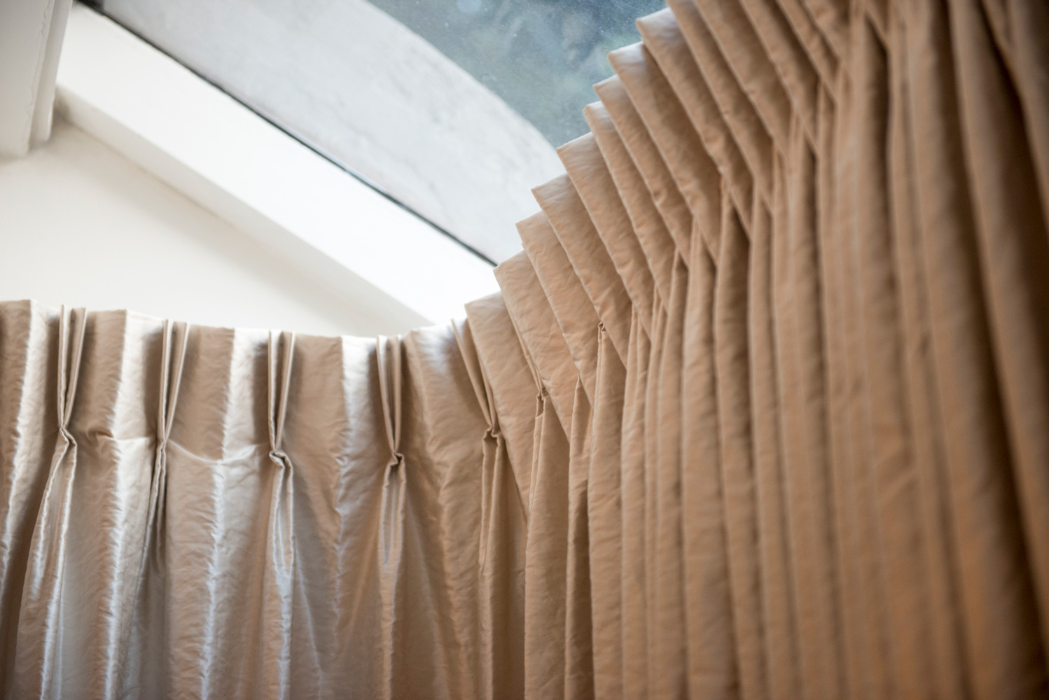 Modern curtains Block out curtains Blackout curtains Pinch pleat curtains Melbourne curtain specialist Toorak curtains