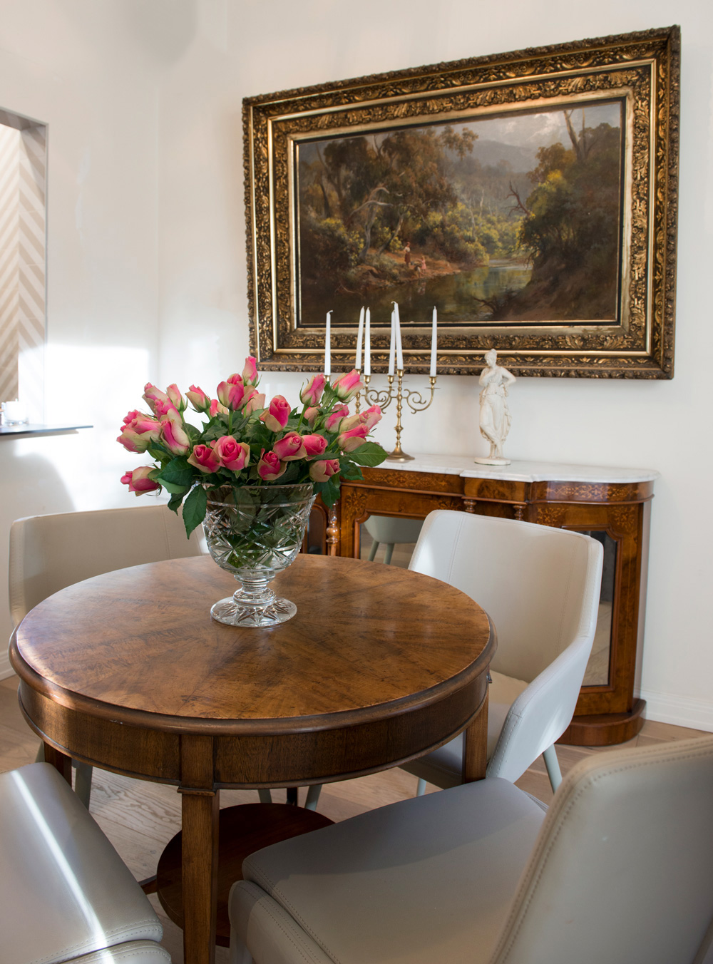 natasha_walker_interiors_dining-area_mixing_old_and_new_timeless_interior_design_toorak_melbourne_7