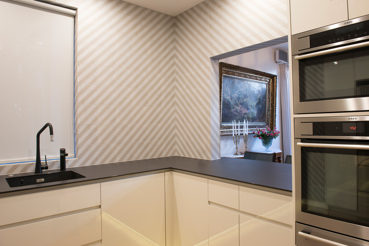 natasha_walker_interiors_kitchen_dining_mixing_old_and_new_timeless_interior_design_toorak_melbourne-9