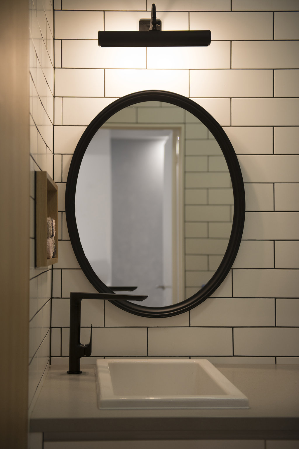 natasha_walker_interiors_timeless_interior_design_melbourne_elwood_carlton_contemporary_home_beautiful_pattern_texture_natural_modern_powder_room_bathroom_6