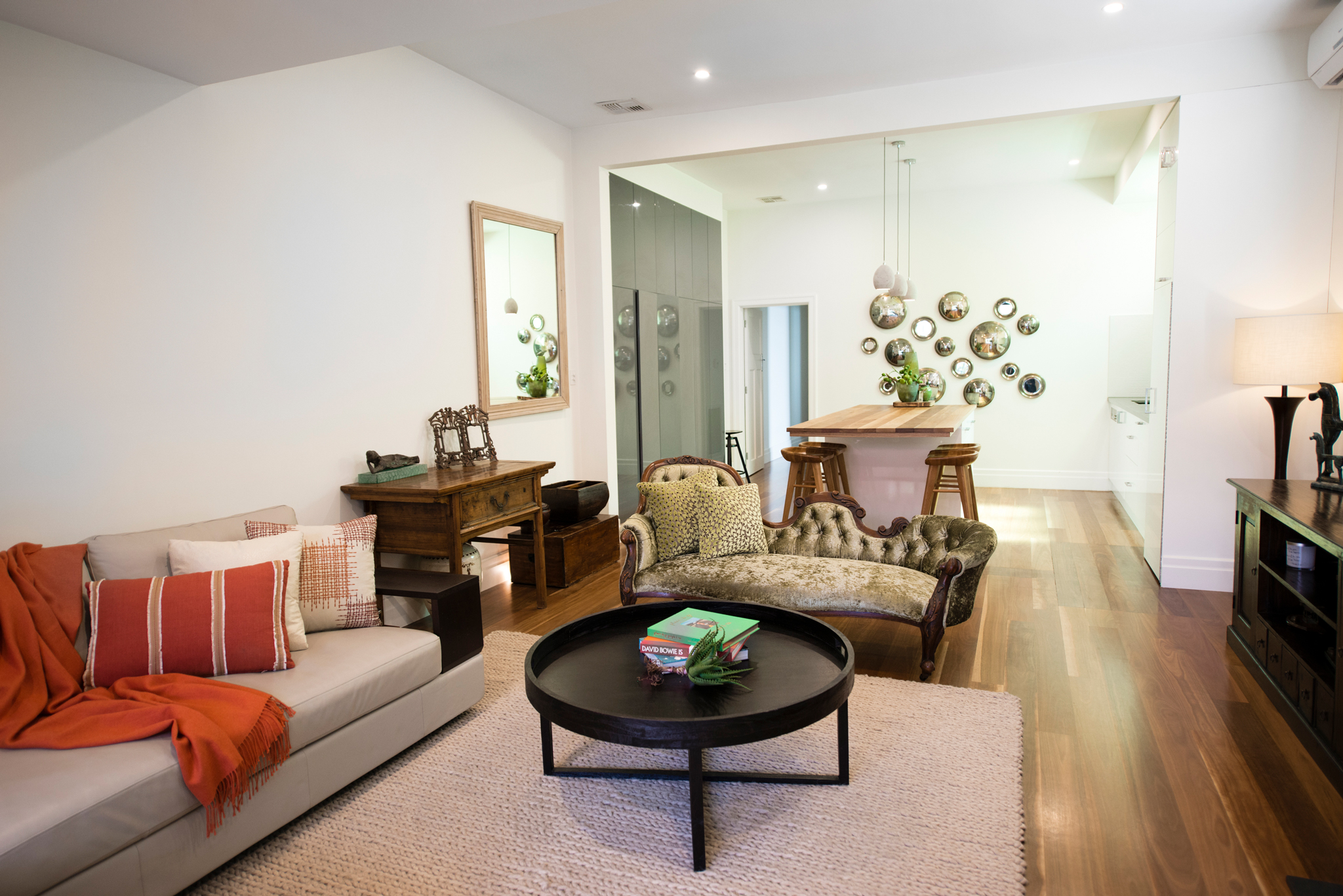 natasha_walker_interiors_timeless_interior_design_melbourne_elwood_home_elegant_aesthetic_living_room_kitchen1