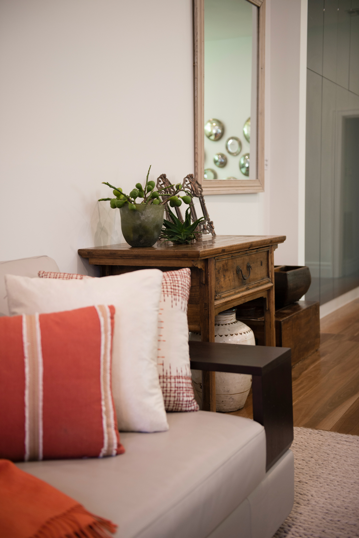 natasha_walker_interiors_timeless_interior_design_melbourne_elwood_home_elegant_aesthetic_livingi_area_11