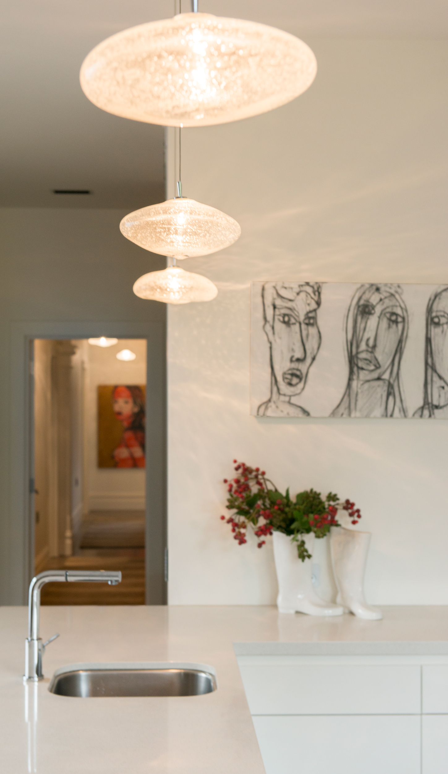 natasha_walker_interiors_timeless_interior_design_melbourne_elwood_middle_park_handcrafted_craftsman_customised_kitceh_lighting_hall_10