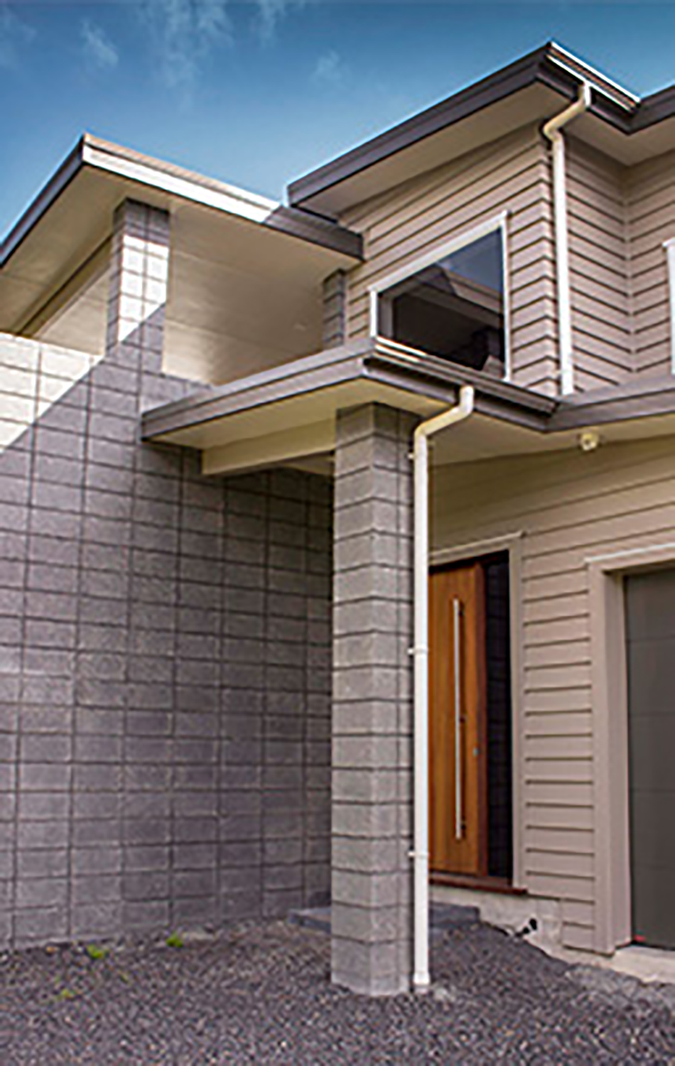 Exterior colour scheme of Sorrento Beach House by Natasha Walker Interiors in Melbourne