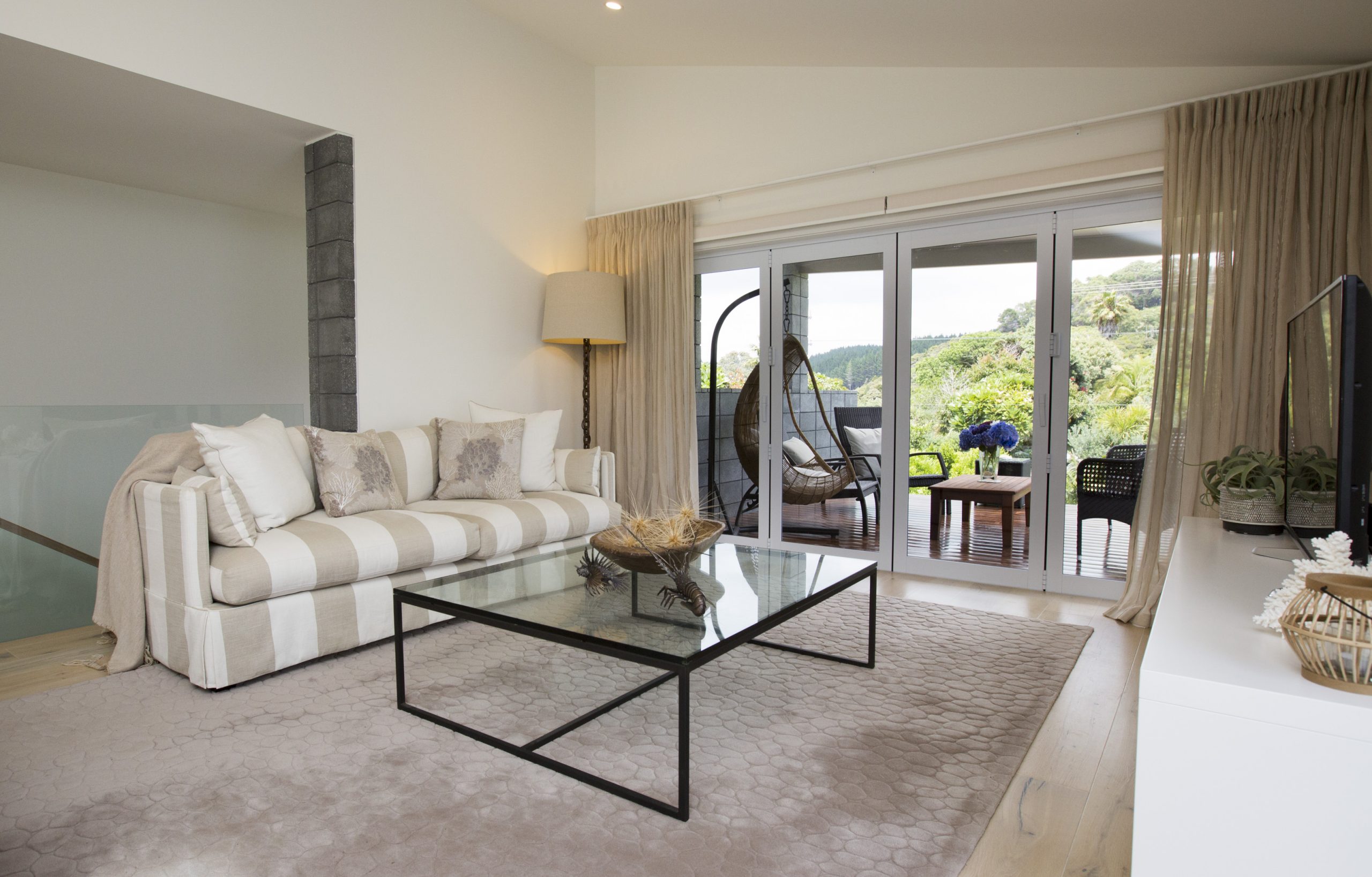 Timeless and harmonious living spaces at Sorrento Beach House designed by Natasha Walker Interiors, blending beauty and function in Melbourne and Elwood.