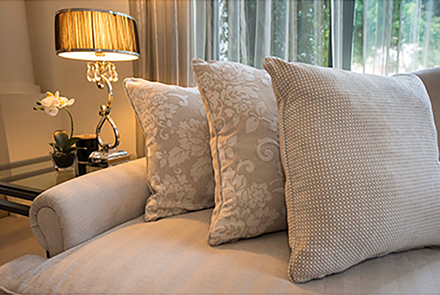 natasha_walker_interiors_timeless_interior_design_melbourne_elwood_port_melbourne_home_creating_stylish_homes_formal_lounge_styling-6